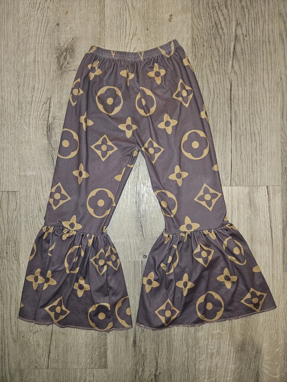 Beige Minnie Mouse Tee and Brown Patterned Bell Pants Set - Picture 5 of 6